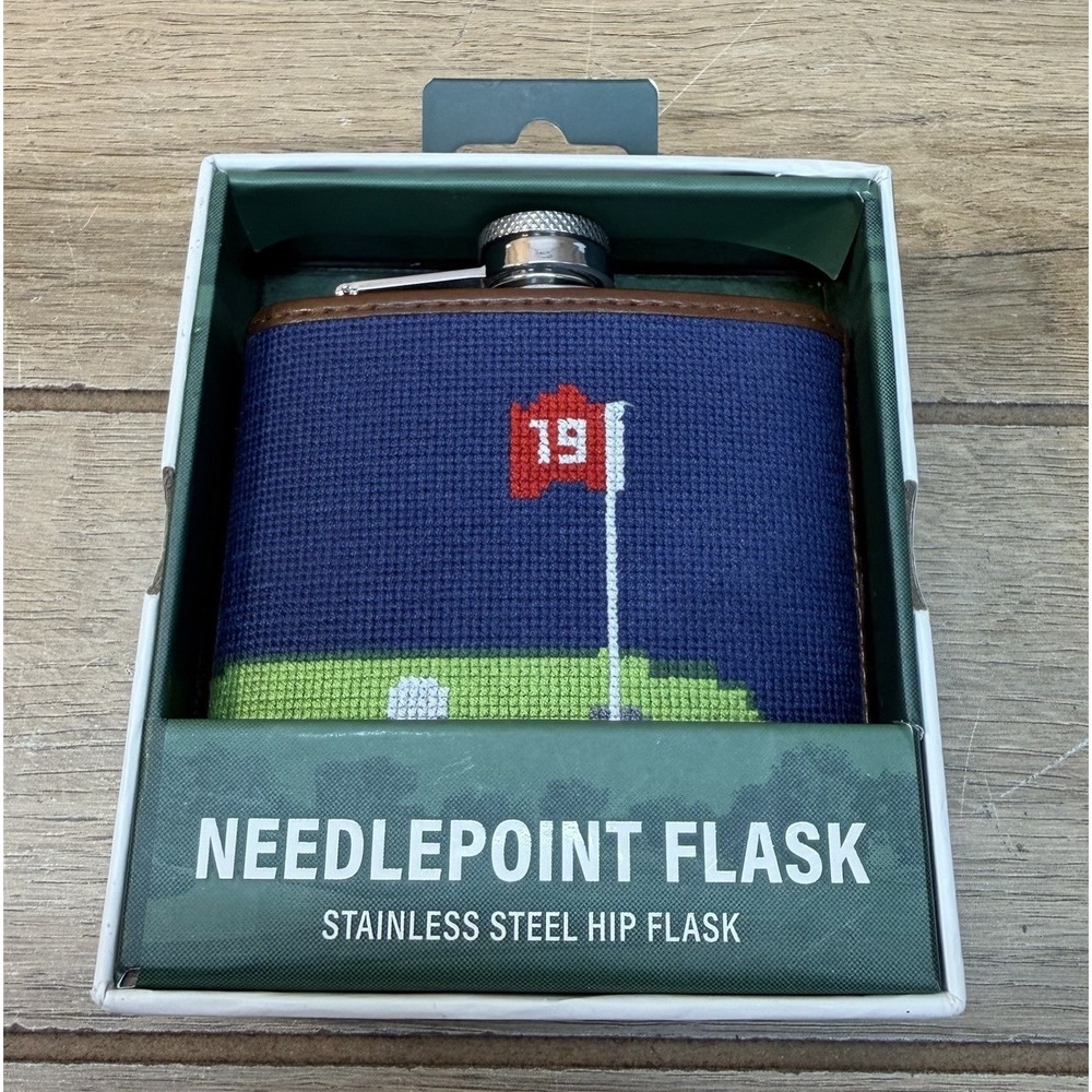 Eastwood Pines Needlepoint Golf Flag 19th Hole Hip Flask Stainless Steel 6oz NIB